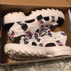 fila disruptor sandals